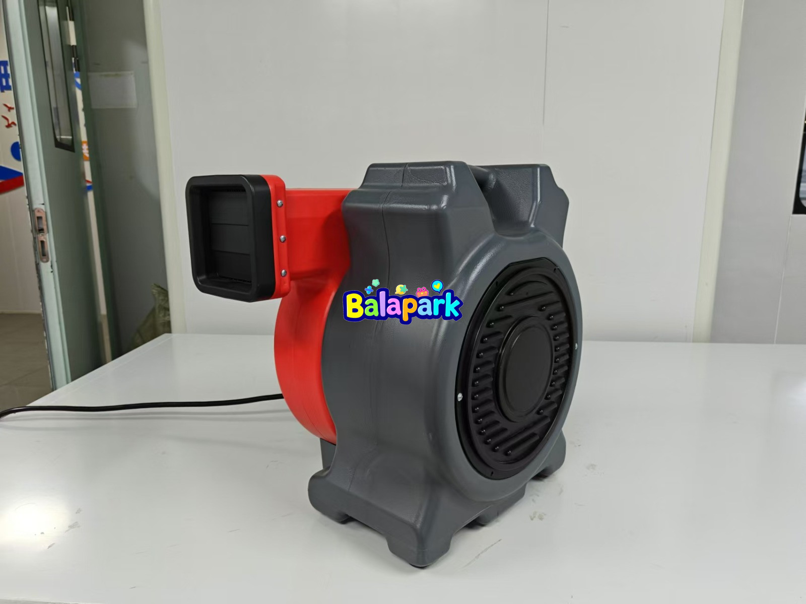 2 PS Motor für aufblasbare Spielplätze