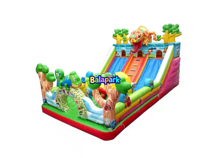 Aufblasbarer Spielpark im Angry-Birds-Stil