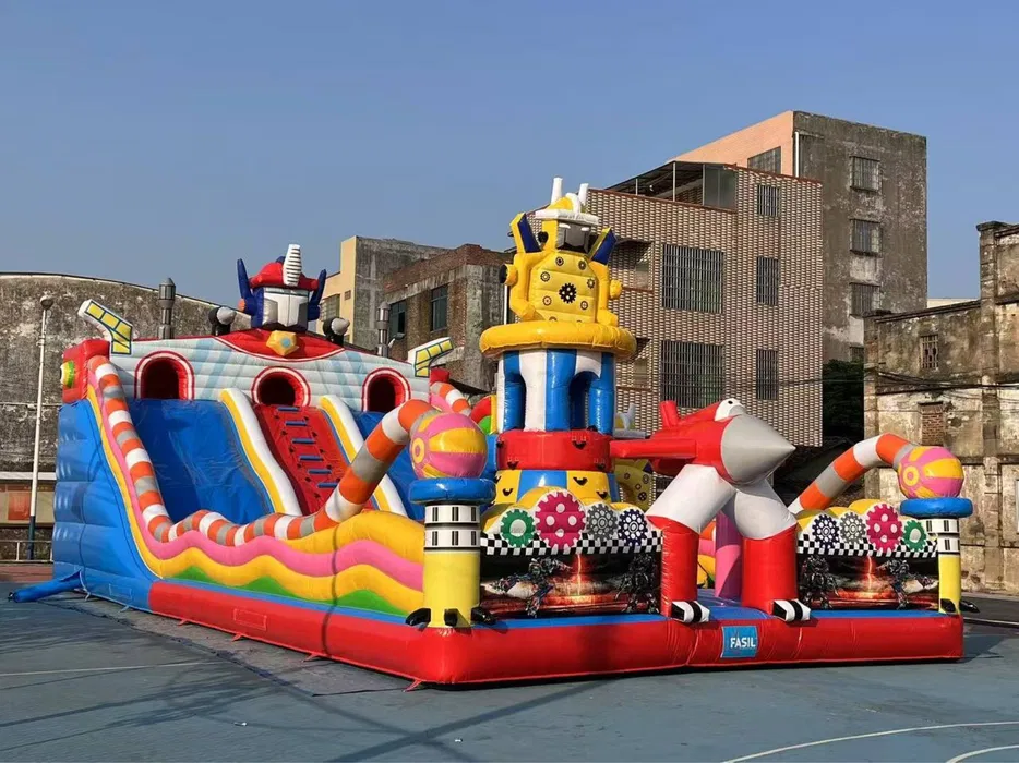 Riesen-Spielpark „Roboterinsel“