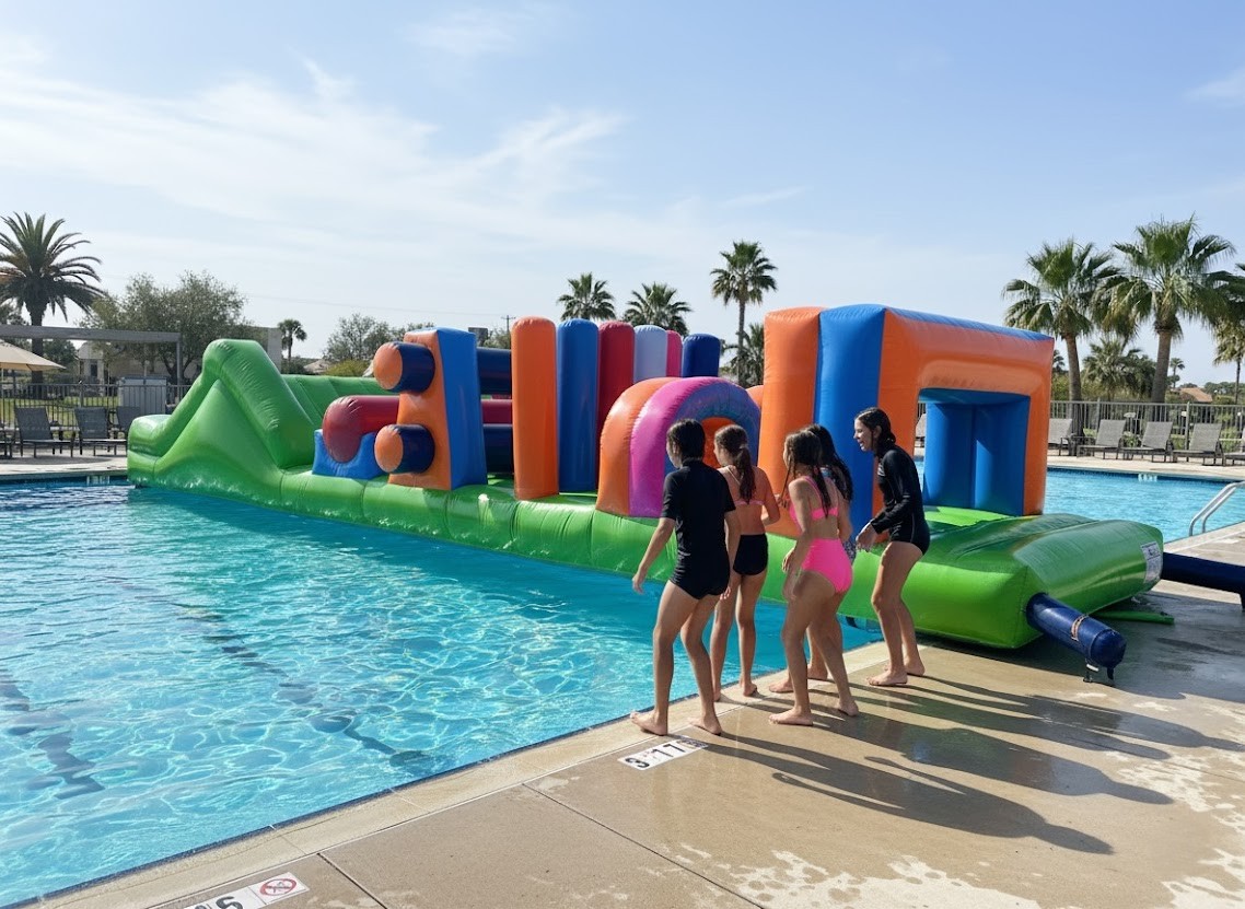 Inflatable Petlatton Pool Obstacle Game 12x3