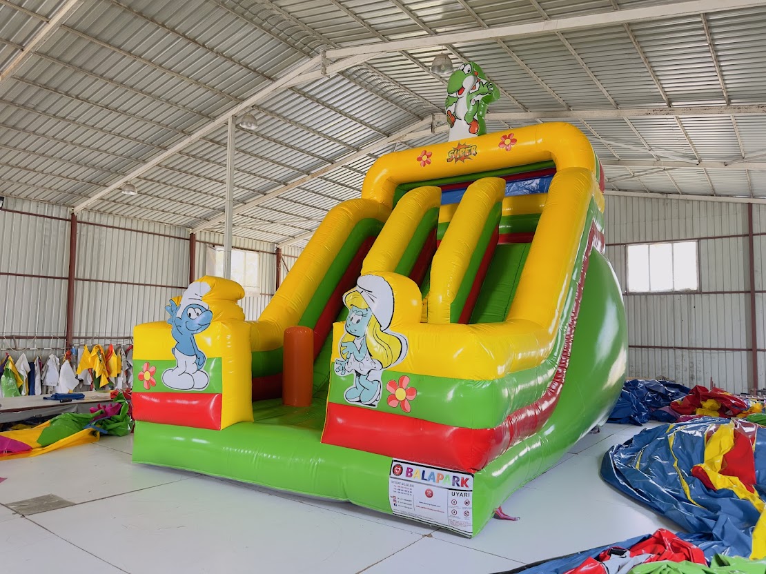 Şişme Şirinler Temalı Kaydırak 7.5x4.5x6