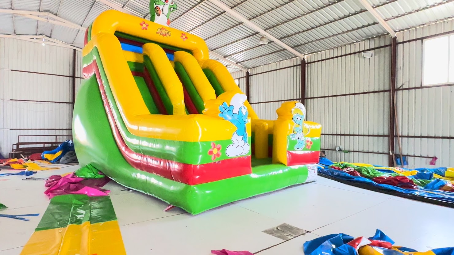 Şişme Şirinler Temalı Kaydırak 7.5x4.5x6