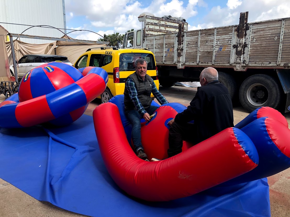 Aufblasbare Wasserwippe